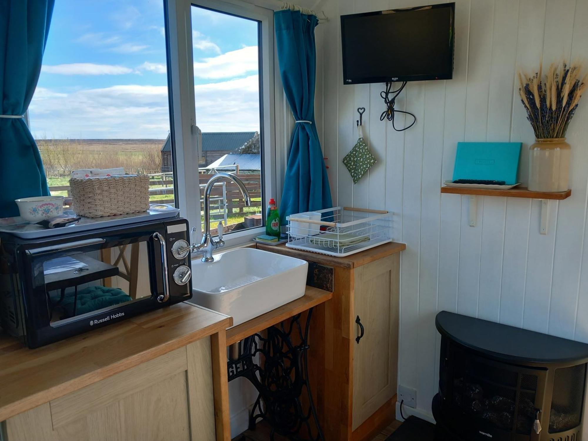 Hillside Camping Pods And Shepherd'S Hut ウィック エクステリア 写真